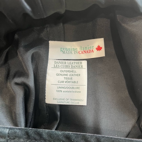 Vintage Black Suede Full Length Skirt by Danier, size 4 - Picture 9 of 10